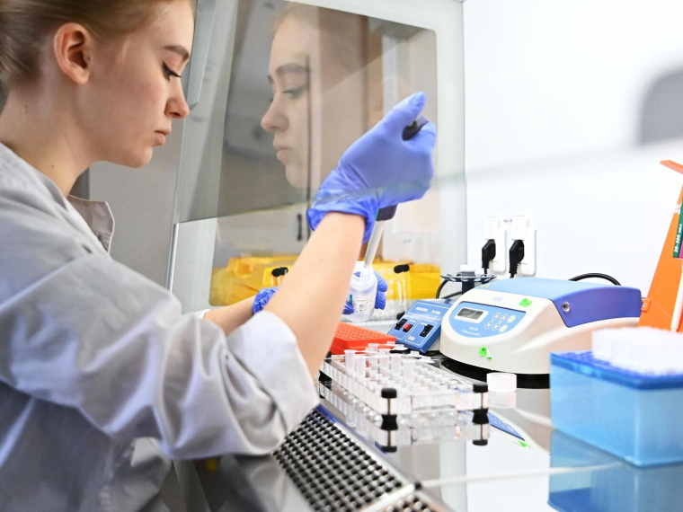 Изображение Лаборант химико-бактериологического анализа в учебном центре Альянс